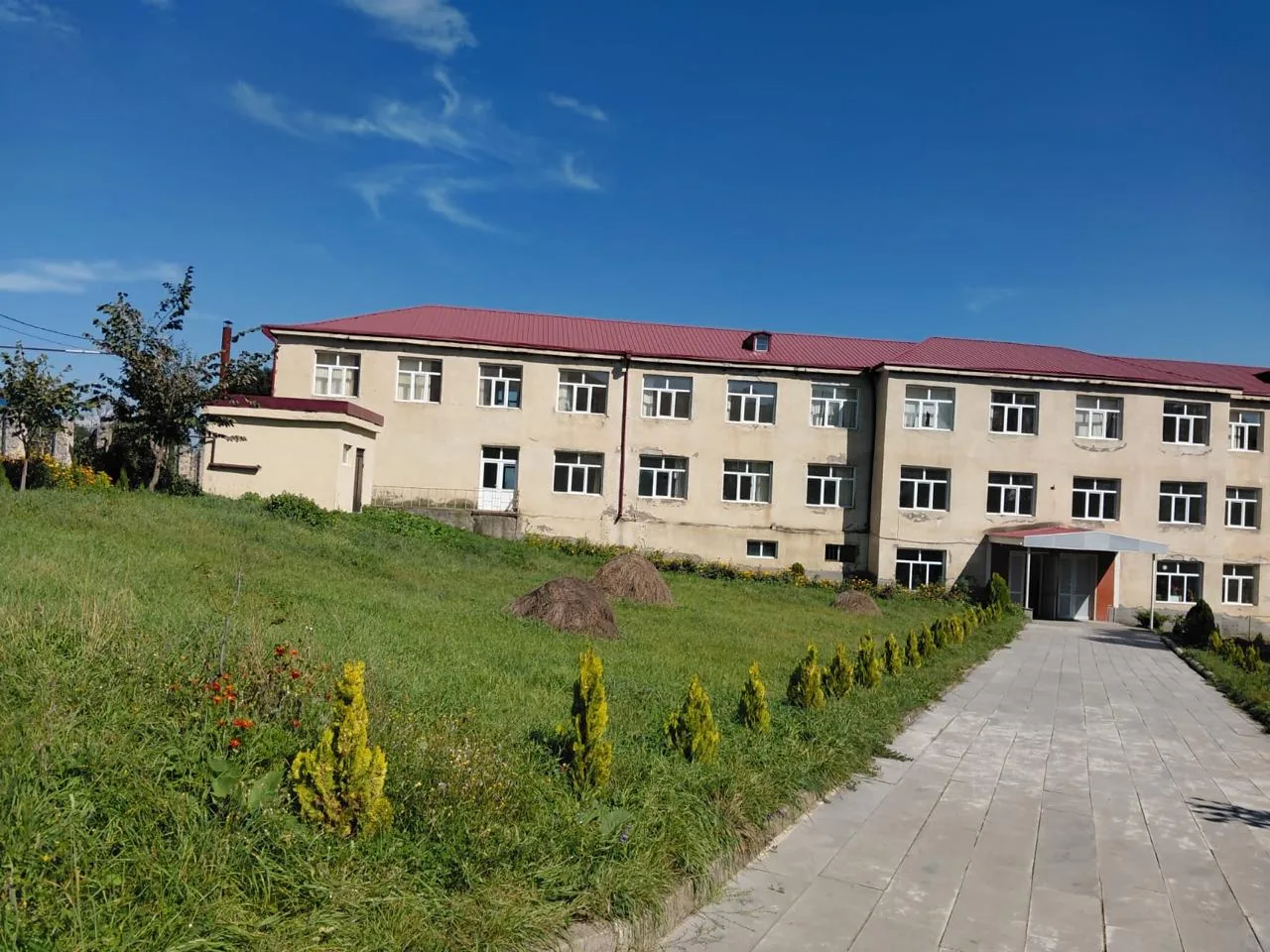 İfnari: The village public school