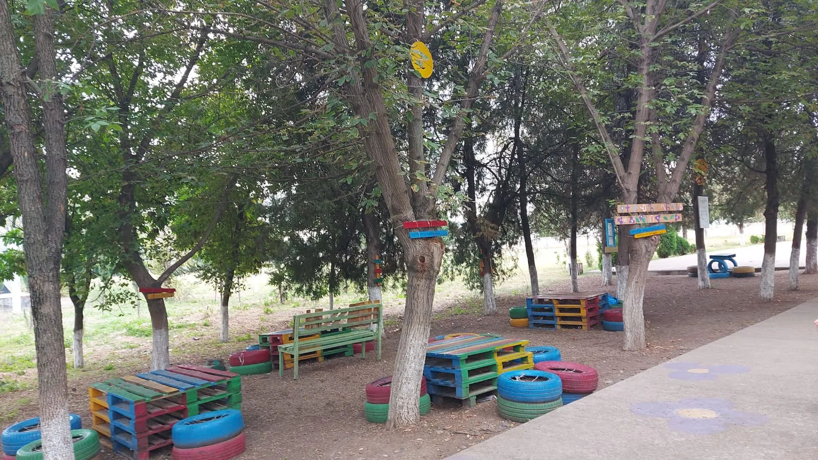 Lejbəddin: The schoolyard