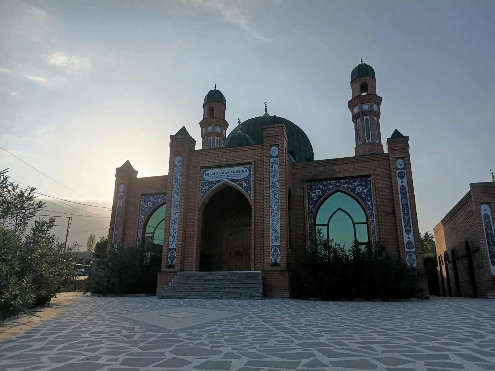 Yuxarı Saral: The village mosque